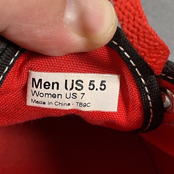 Vans Hello Kitty Shoes Womens Size 7 Mens 5.5 Black Red Lace‎ Up Canvas Sneakers - Picture 8 of 9